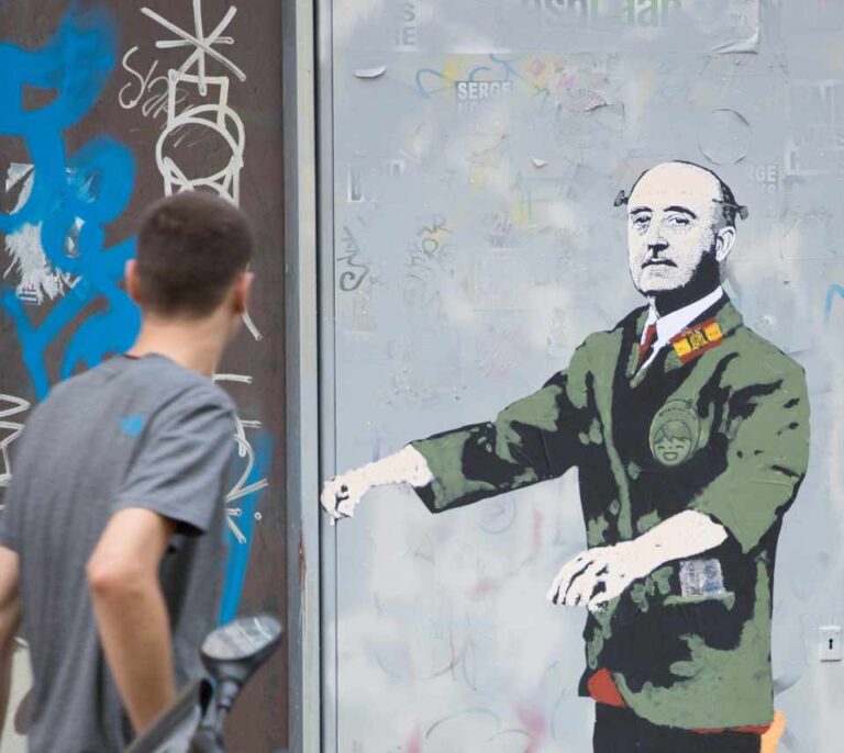 Barcelona amanece con un 'Frankonstein'