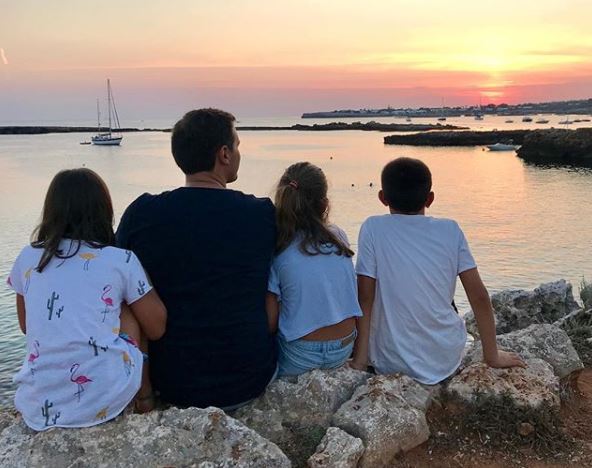 Albert Rivera, con su familia en Menorca.