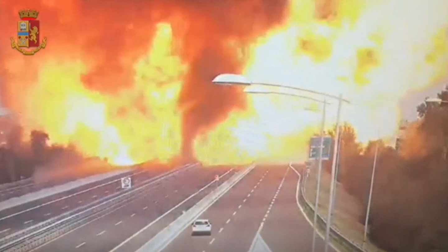 Explosión de un camión en Italia