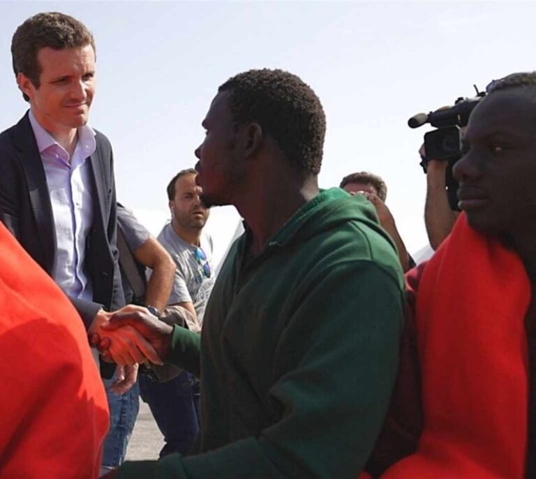 Casado apuesta por un 'Plan Marshall' para África y pide al Gobierno "que actúe sin demagogia"
