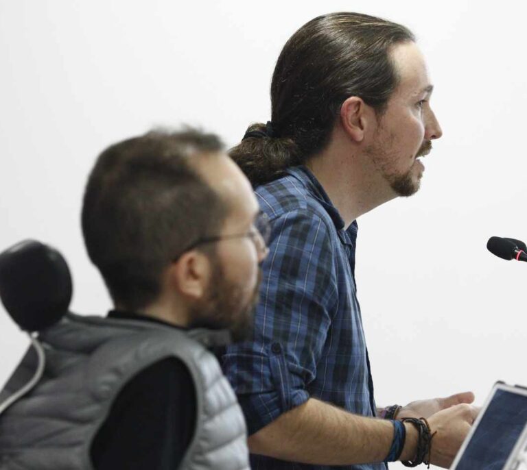 Podemos sale de su letargo proponiendo al Gobierno un subidón de impuestos