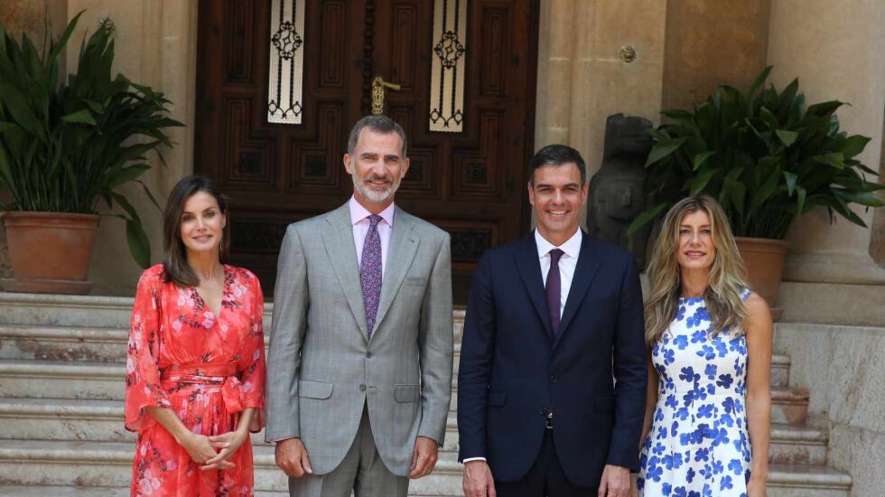 Doña Letizia, el Rey Felipe, Pedro Sánchez y su esposa.