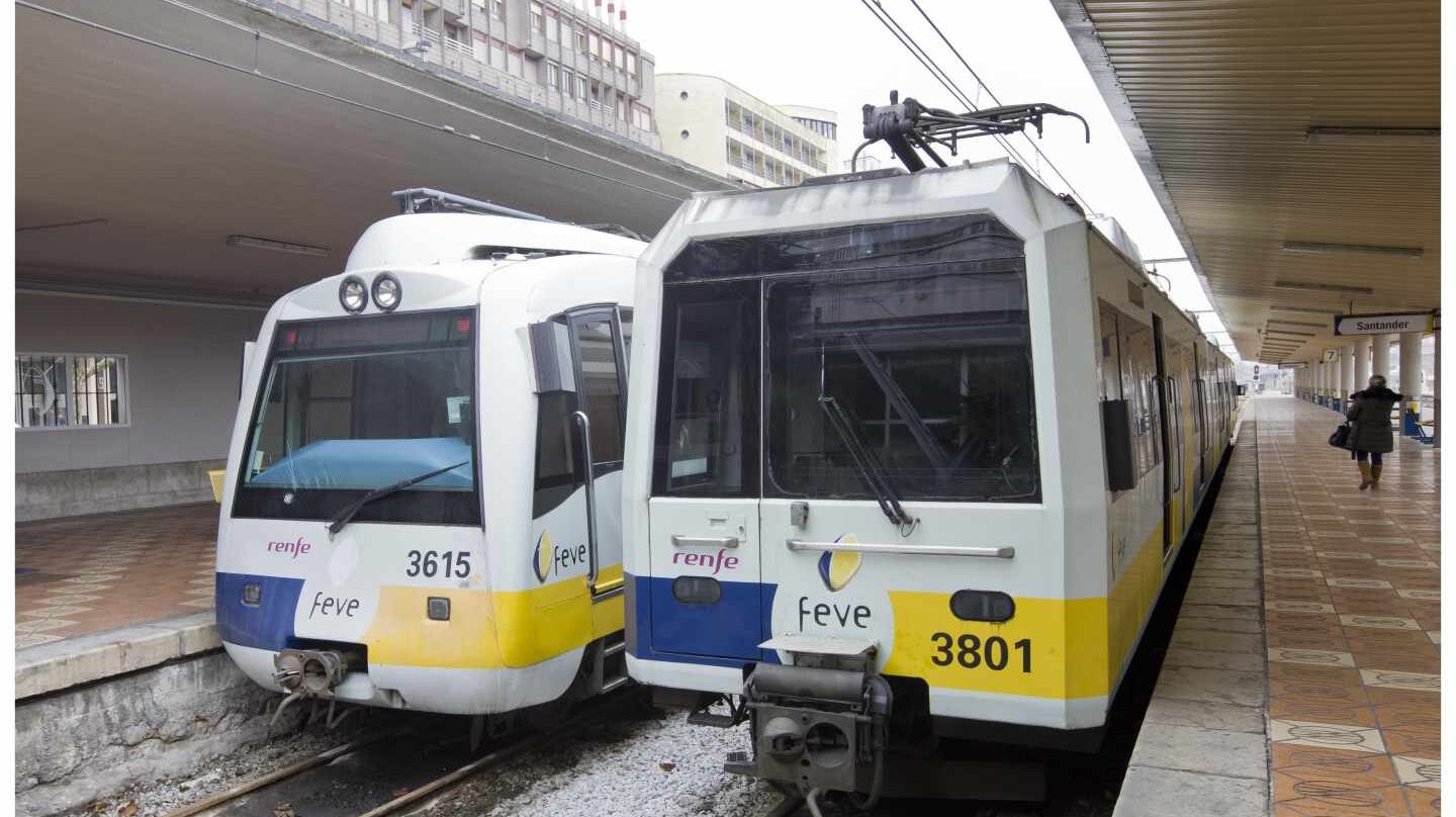 Un tren de Feve en Santander.
