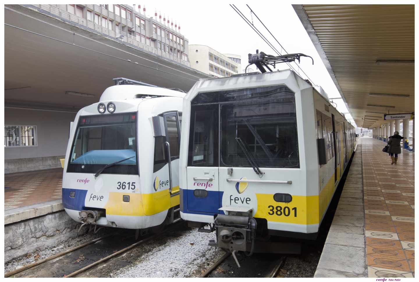 Un tren de Feve en Santander.