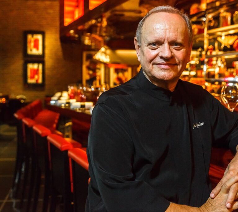 Muere Joël Robuchon, el cocinero con más estrellas Michelín