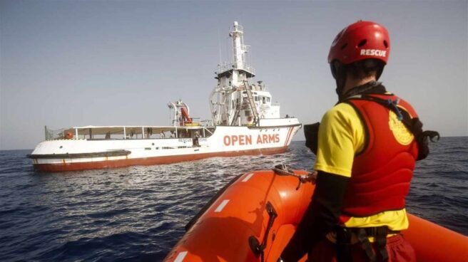 El Open Arms, en aguas del Mediterráneo.