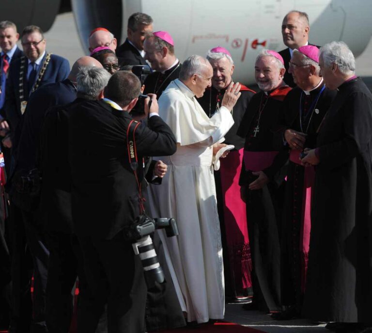 El Papa admite en Dublín el fracaso de la Iglesia ante los "crímenes repugnantes" de los abusos