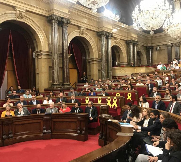 JxCat y ERC pactan la sustitución de Puigdemont y los presos para salvar el Govern de Torra