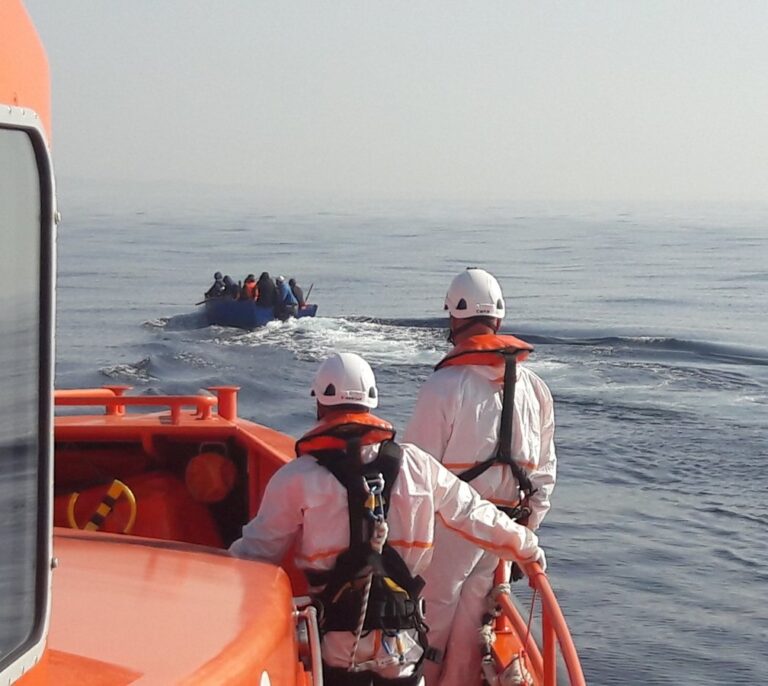 Rescatan a una patera que había conseguido llegar desde Argelia hasta la costa de Mallorca
