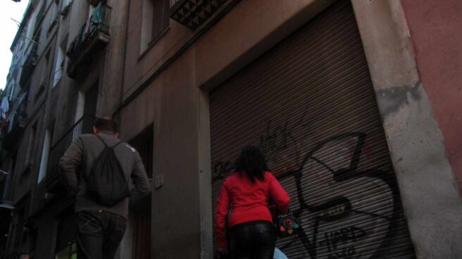 Liberan a una mujer antes de ser obligada a prostituirse por su pareja