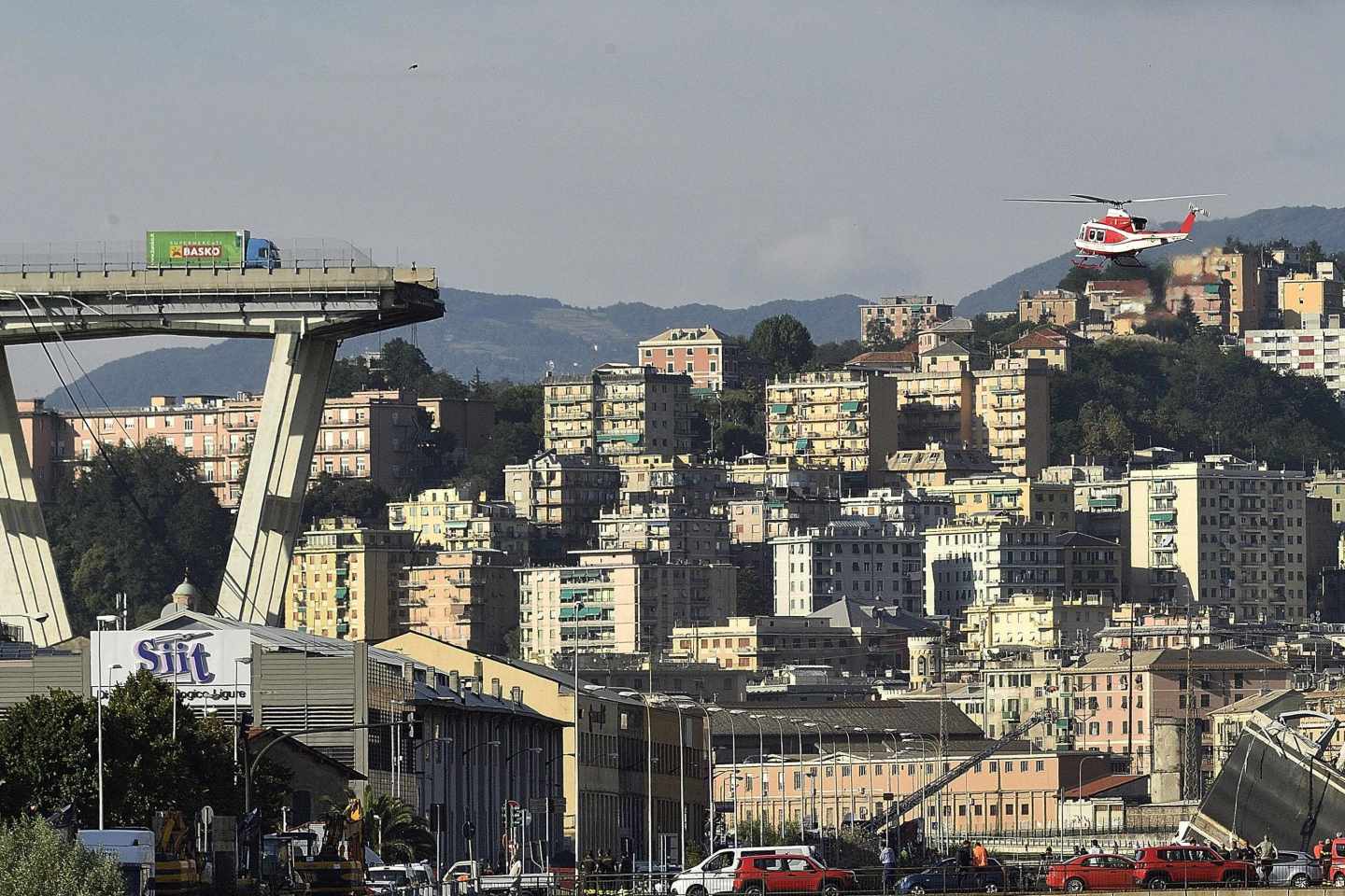 Restos del puente de Génova