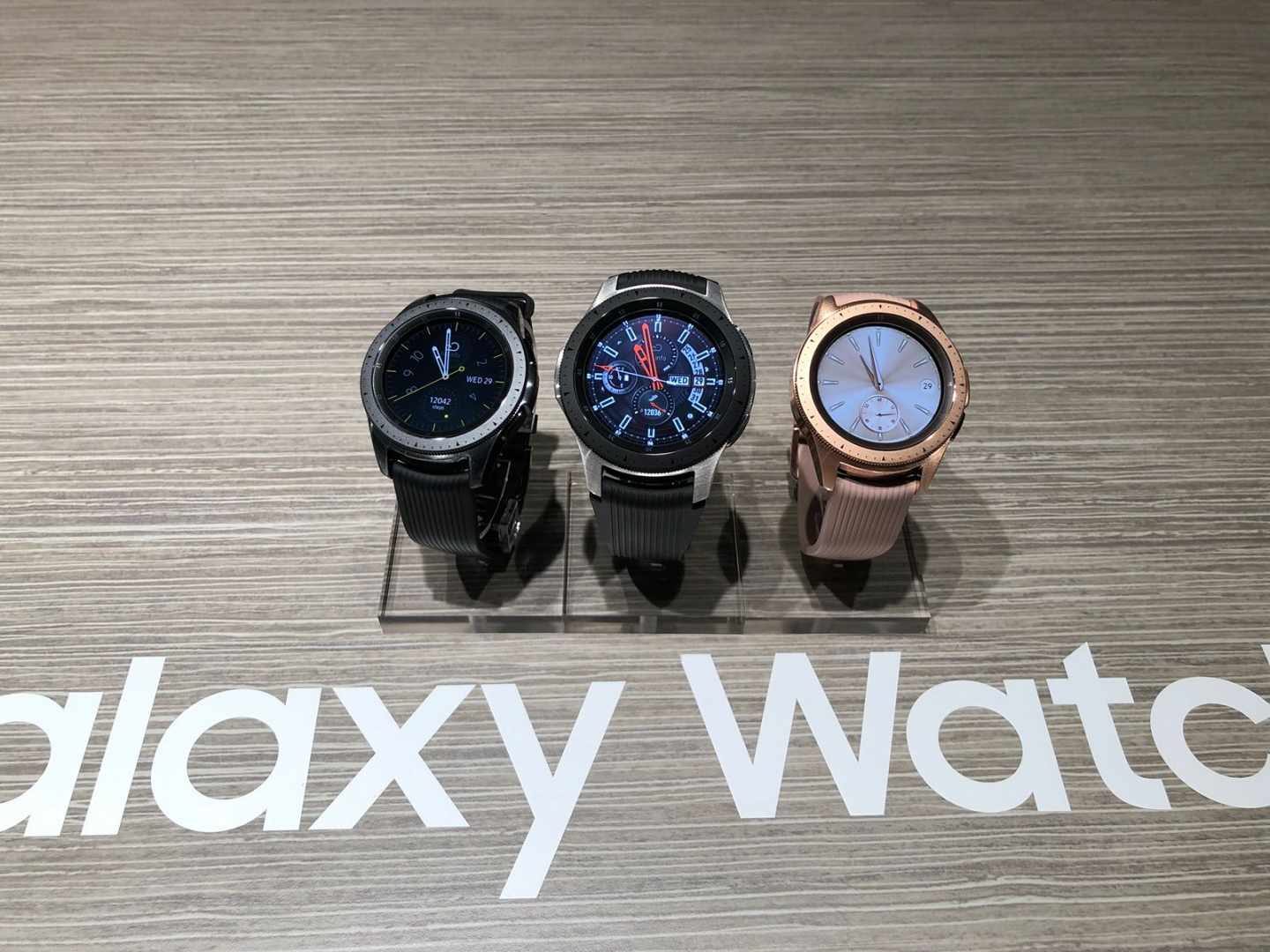 águila Colega superficial Samsung Galaxy Watch: diseño y batería para pelear contra Apple y Huawei