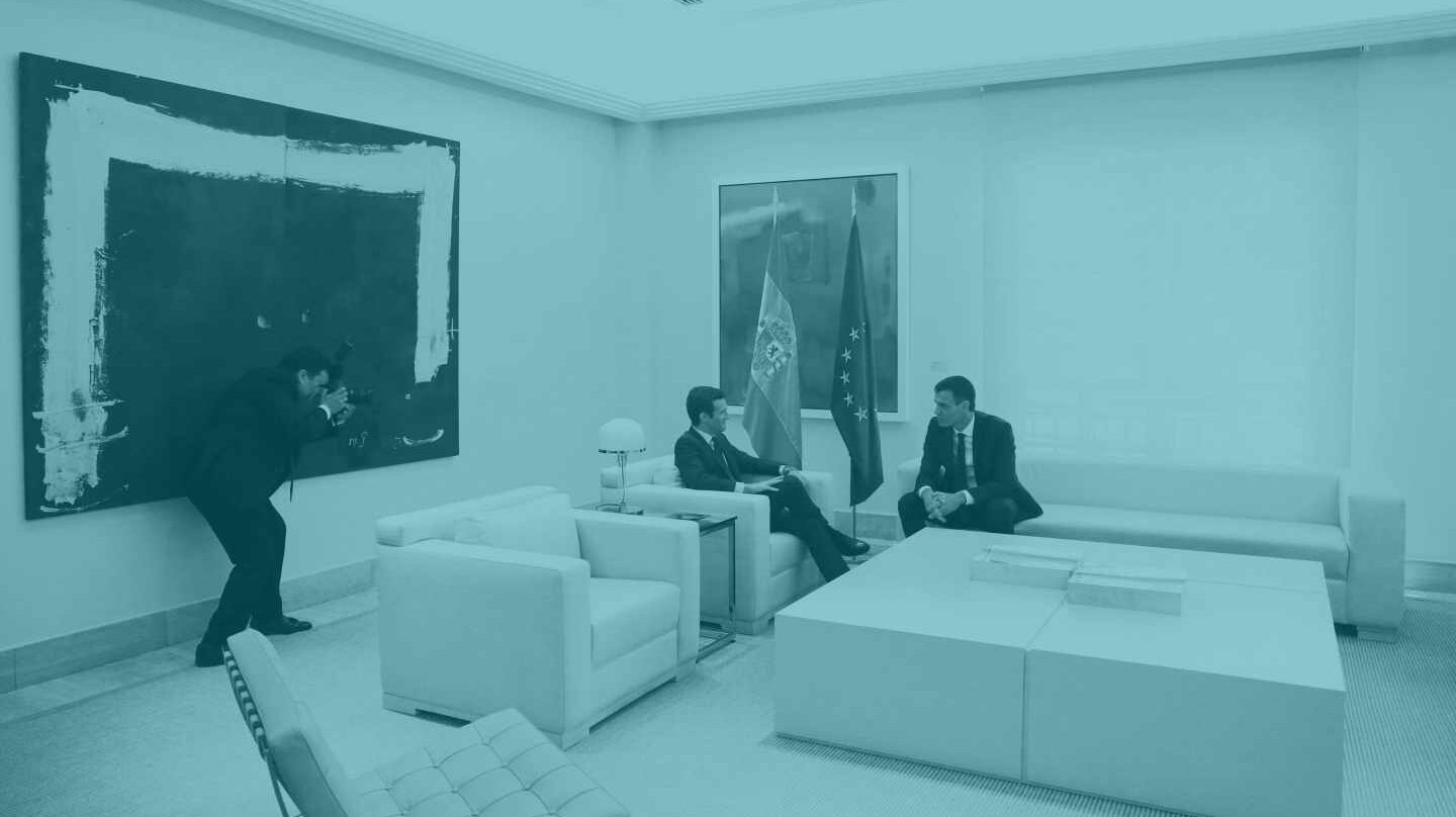 Pedro Sánchez y Pablo Casado, durante su encuentro en Moncloa.