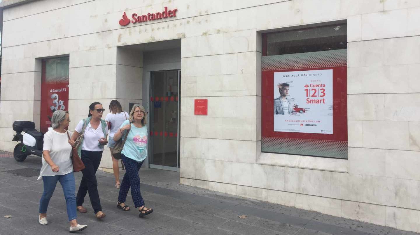 Sucursal de Banco Santander.