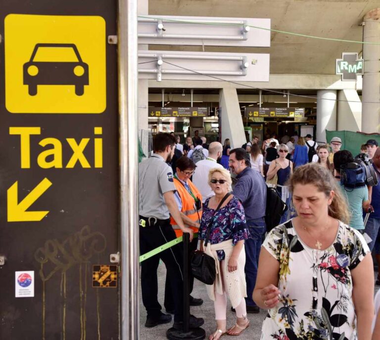 España recibió a 73,9 millones de turistas hasta octubre, medio punto más que en 2017