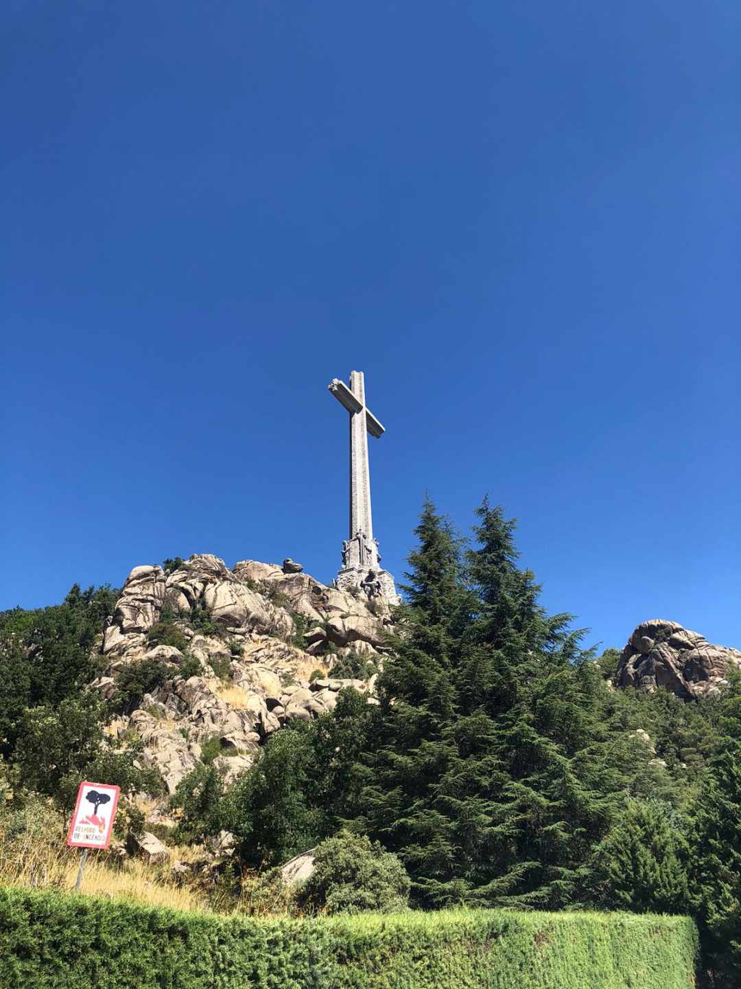 Los Franco confían en que los monjes impidan la exhumación y agotarán "todos los recursos legales"