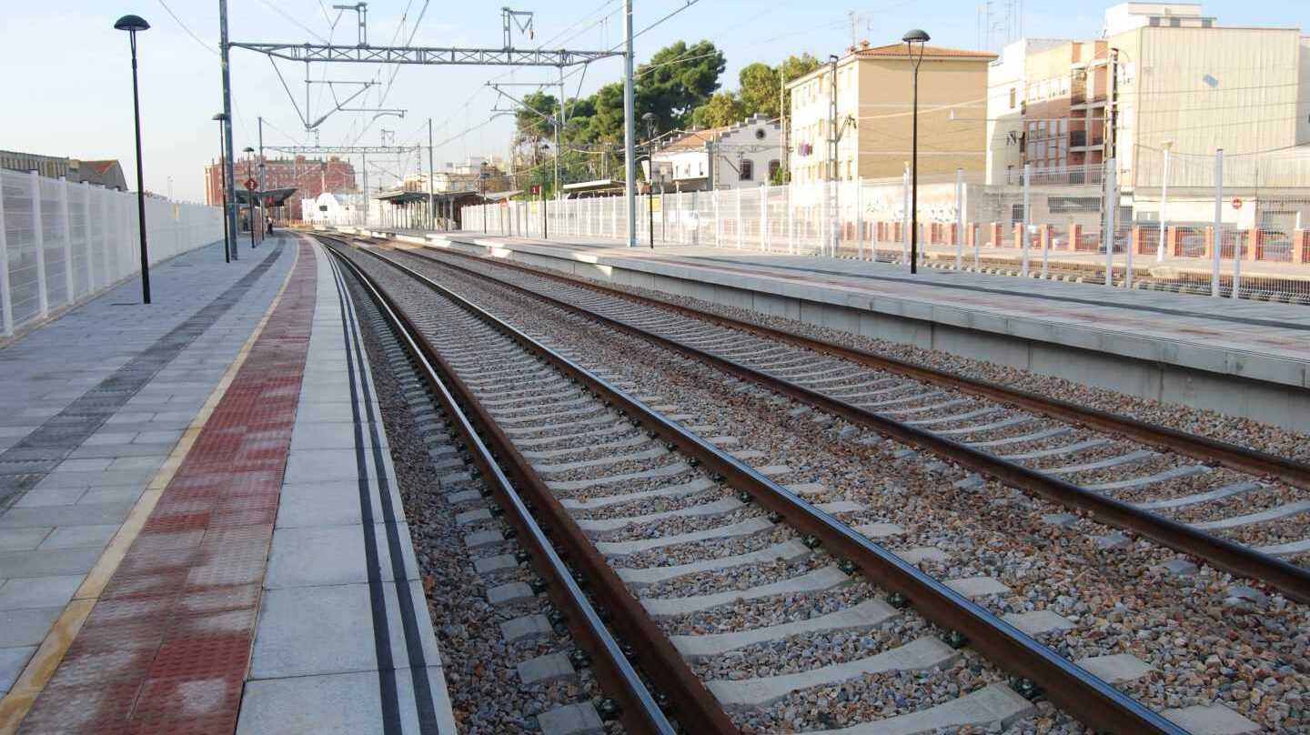 Vías de tren en la Provincia de Castellón.