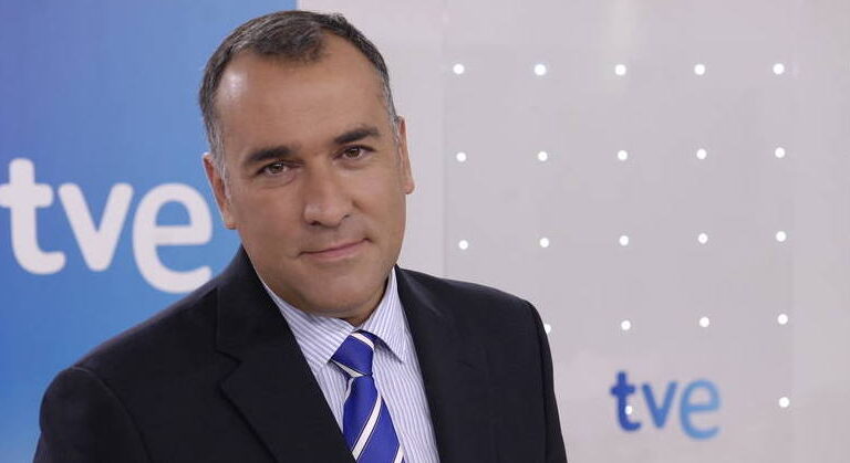RTVE premia con 'Los Desayunos' a Xabier Fortes, crítico con la anterior dirección