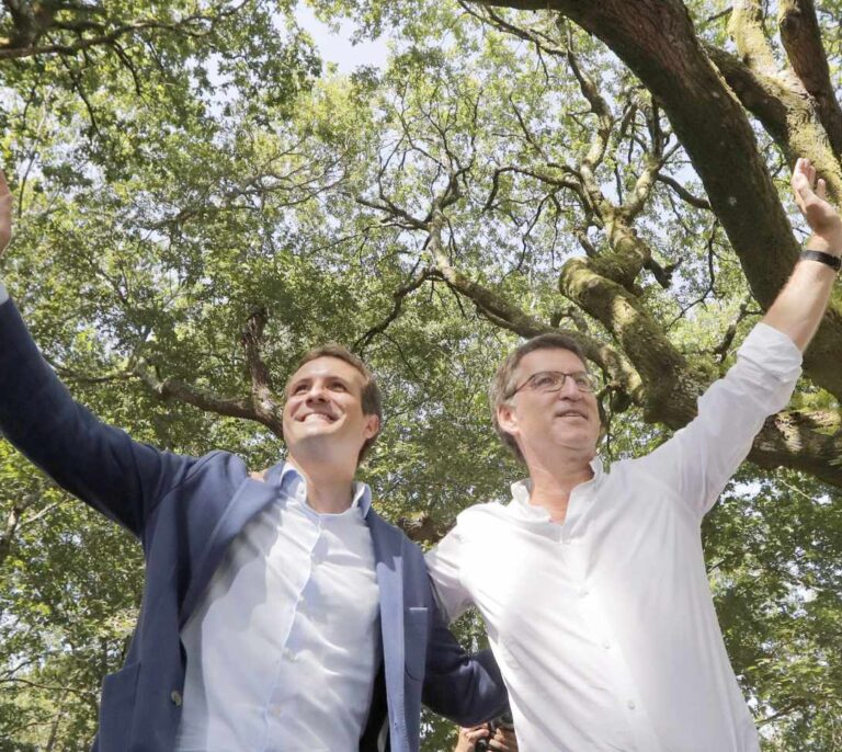 Casado despacha con Rajoy y anuncia una Convención del PP presidida por Feijóo