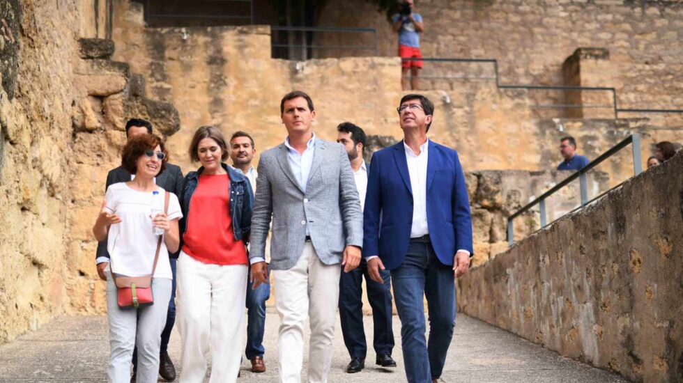 Albert Rivera y Juan Marín, durante su visita a Medina Azahara.