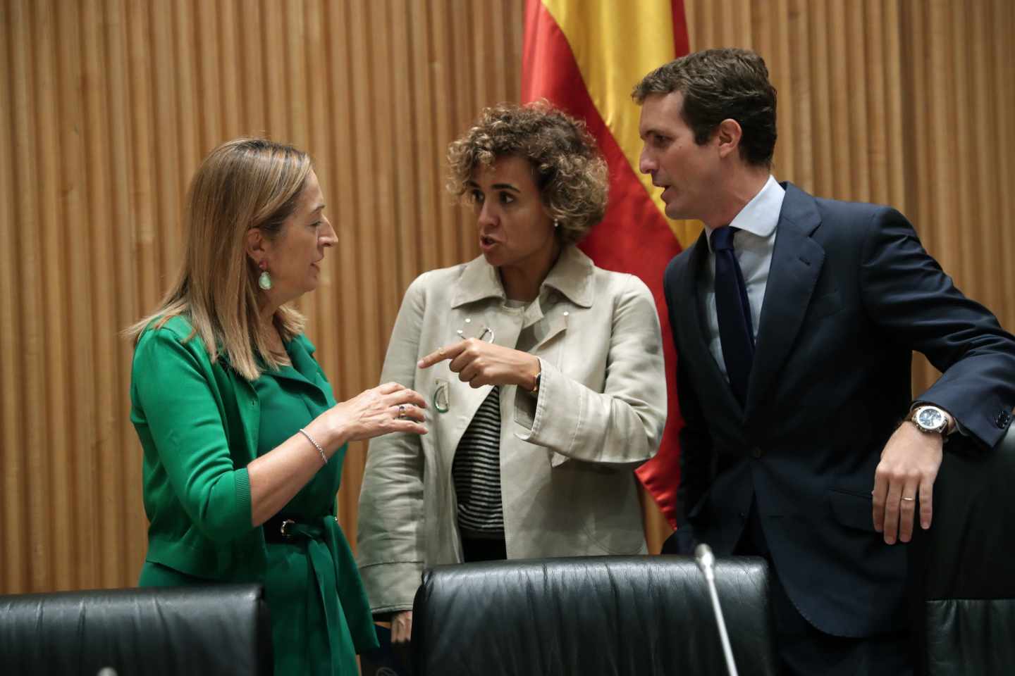 Pablo Casado, junto a Dolors Montserrat y Ana Pastor,