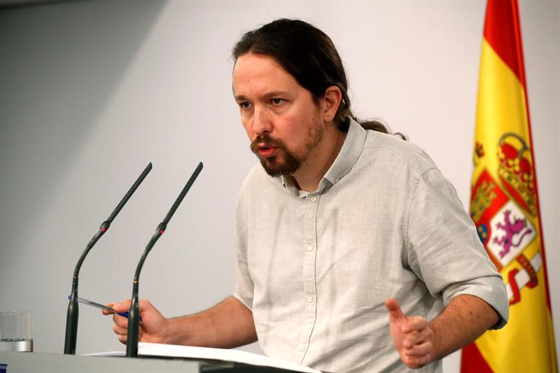 El Secretario General de Podemos, Pablo Iglesias, durante la rueda de prensa en el Palacio de la Moncloa, tras la reunión que ha mantenido con el Presidente del Gobierno, Pedro Sánchez