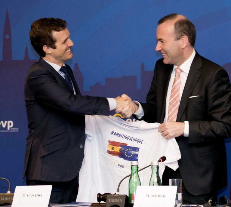 Casado se queja en un acto con sus socios europeos que no se aplicara la euroorden contra Puigdemont