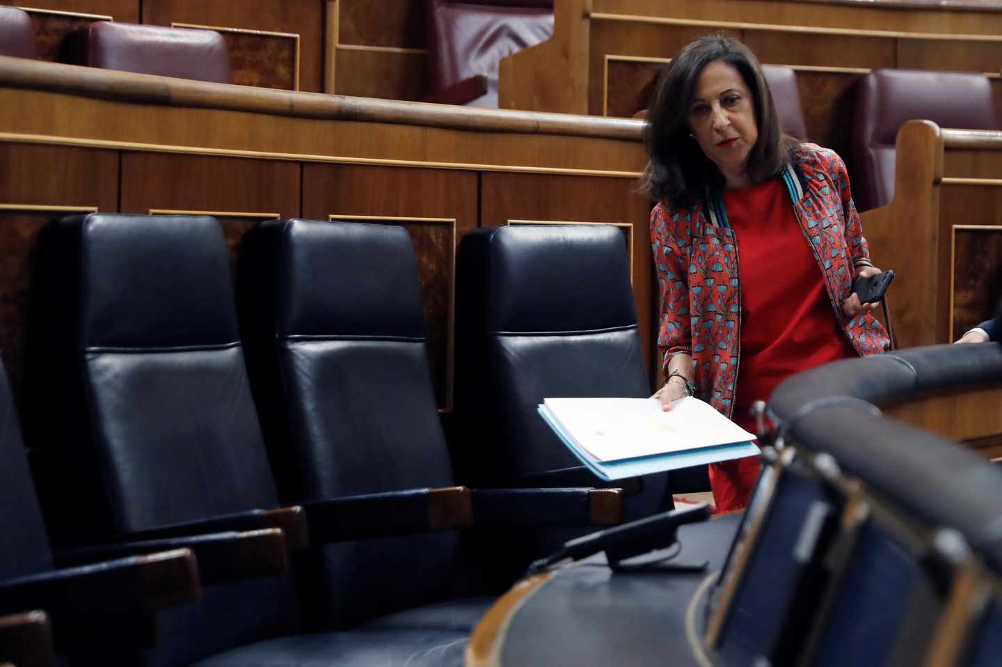 Robles, tras la venta de las bombas a Arabia: "Trabajamos por la paz en el mundo"