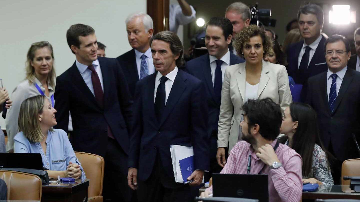 El ex presidente de Gobierno, José María Aznar, junto a Pablo Casado, Dolors Montserrat y Teodoro García Egea.