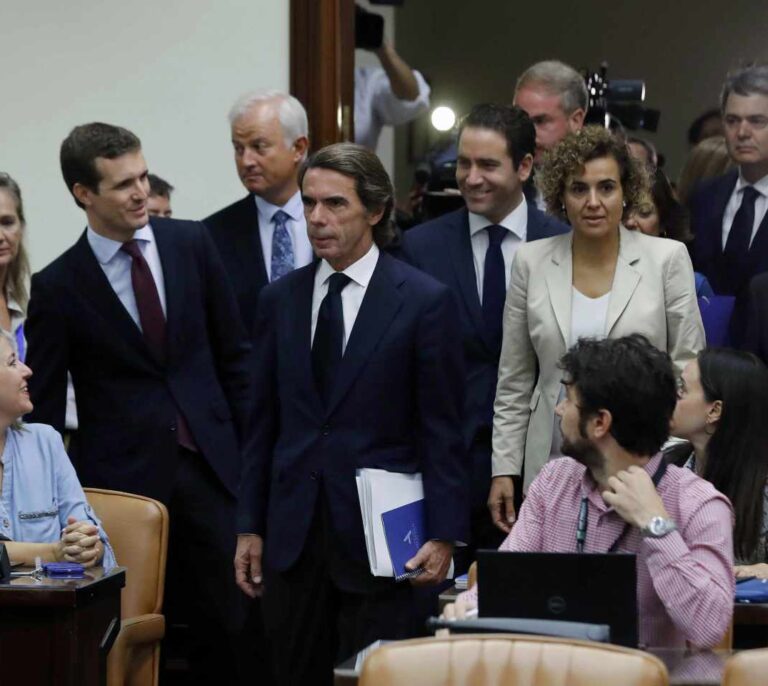 Aznar se reconcilia hasta con sus críticos del PP tras su agarrada con Iglesias