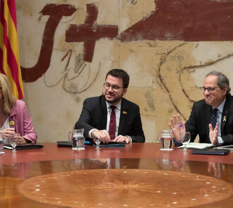 Torra reúne al Govern para despedir a los presos ante su traslado a Madrid