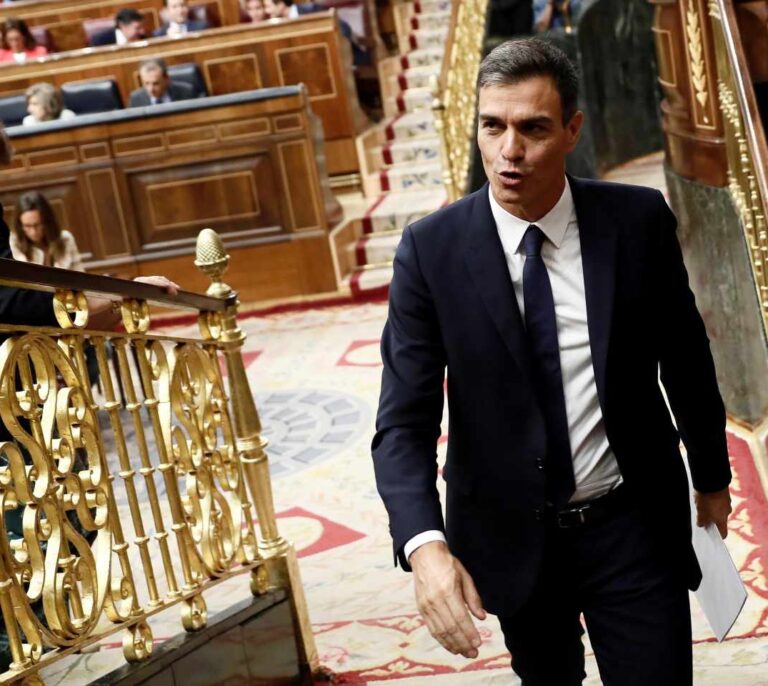 VOX se querella contra Pedro Sánchez por "falsedad documental" en su tesis doctoral