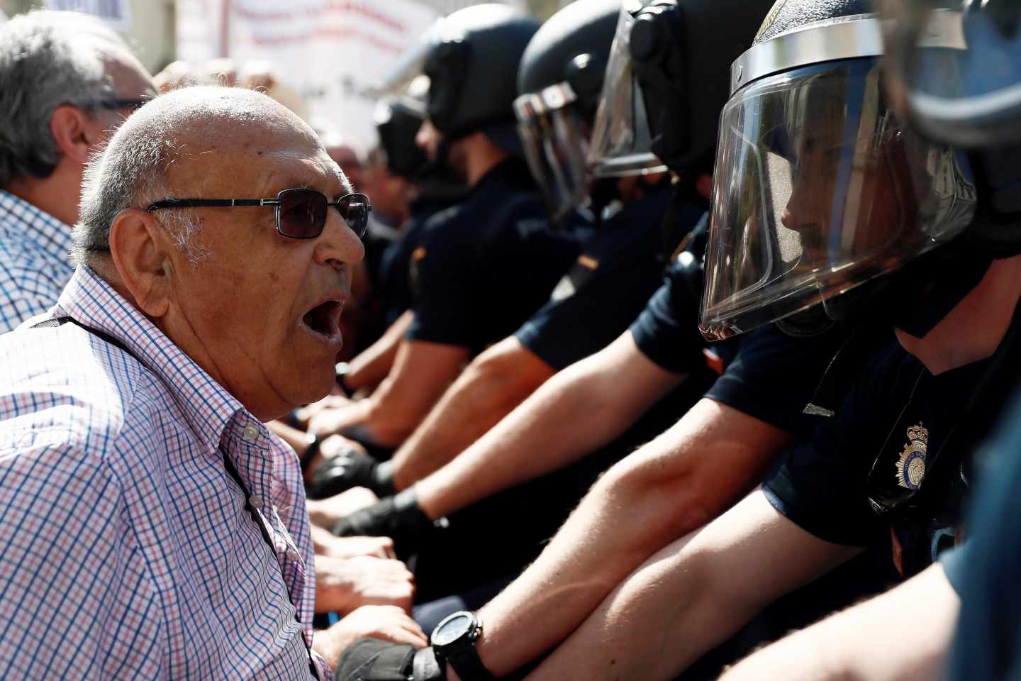 Protesta de pensionistas a las puertas del Congreso.