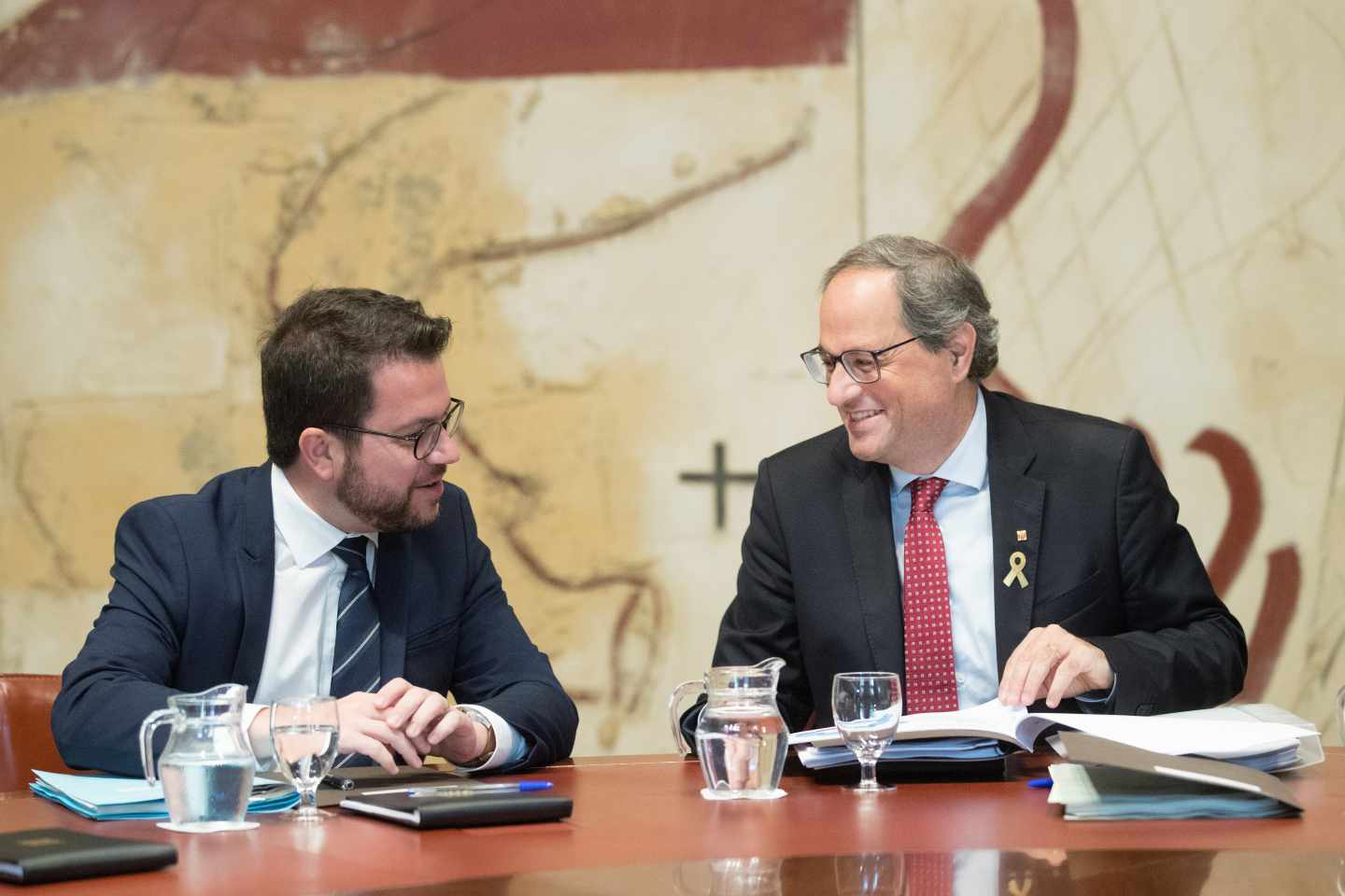 El presidente de la Generalitat, Quim Torra, junto al vicepresidente y titular del departamento de Economía y Hacienda, Pere Aragonés.