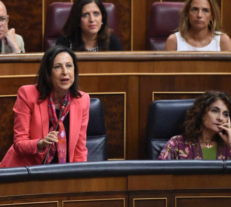 Robles cree que el Gobierno de Rajoy apoyó en secreto la guerra en Yemen