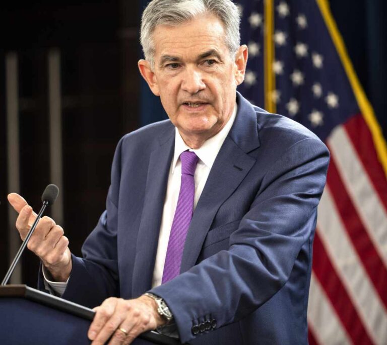 La Fed subirá los tipos para frenar la inflación a pesar de la caída de la economía