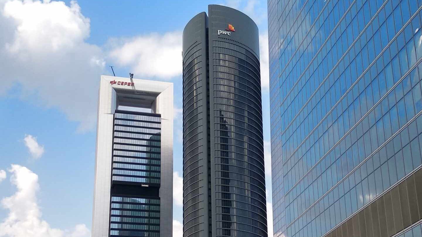 Torres sedes de Cepsa y PWC.