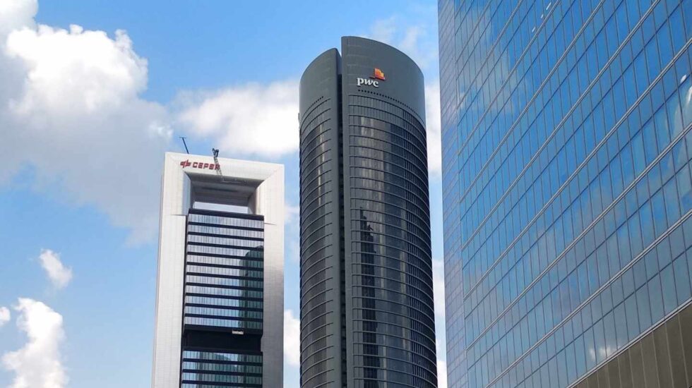 Torres sedes de Cepsa y PWC.