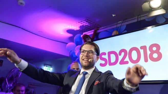 El líder de los Demócratas de Suecia, Jimmie Äkesson, celebra el resultado Jimmie Äkesson, líder de los Demócratas de Suecia, de ultraderecha.