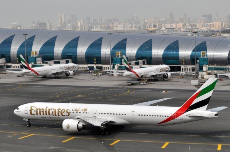 Emirates prepara una oferta por Etihad para crear la mayor aerolínea del mundo