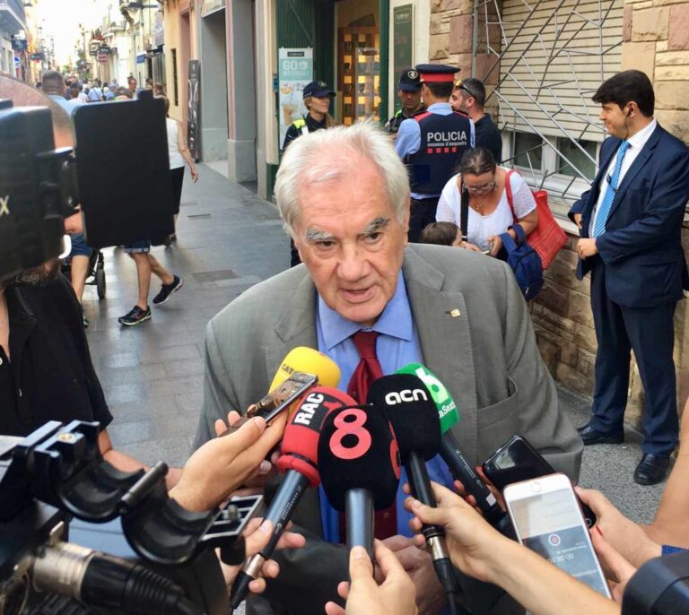 Maragall pide un cheque en blanco a Colau y JxCat con la promesa de luchar por la vivienda y los presos
