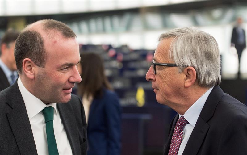 Manfred Weber y Jean-Claude Juncker