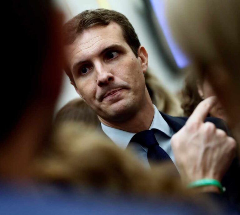 Génova cree demostrada la "honorabilidad" de Casado tras la petición de la Fiscalía