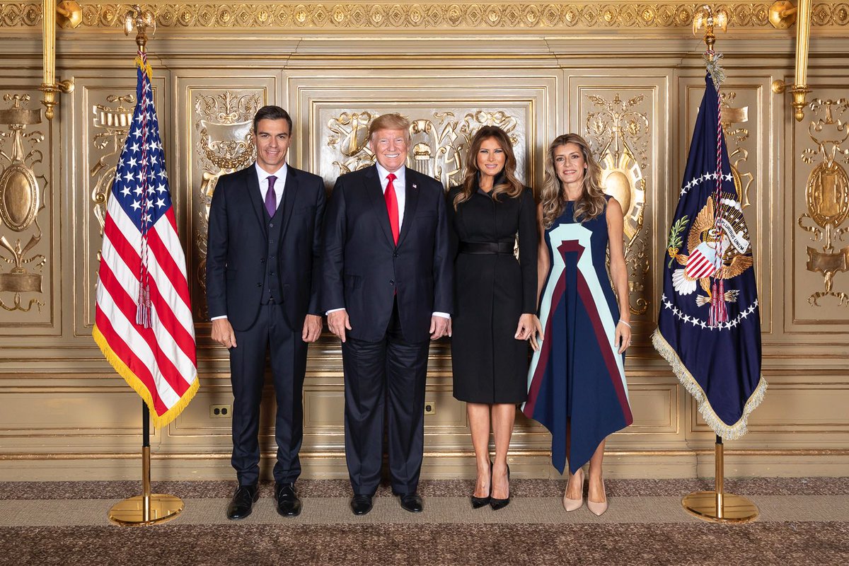 Foto oficial de Pedro Sánchez y Donald Trump con sus esposas en la ONU.
