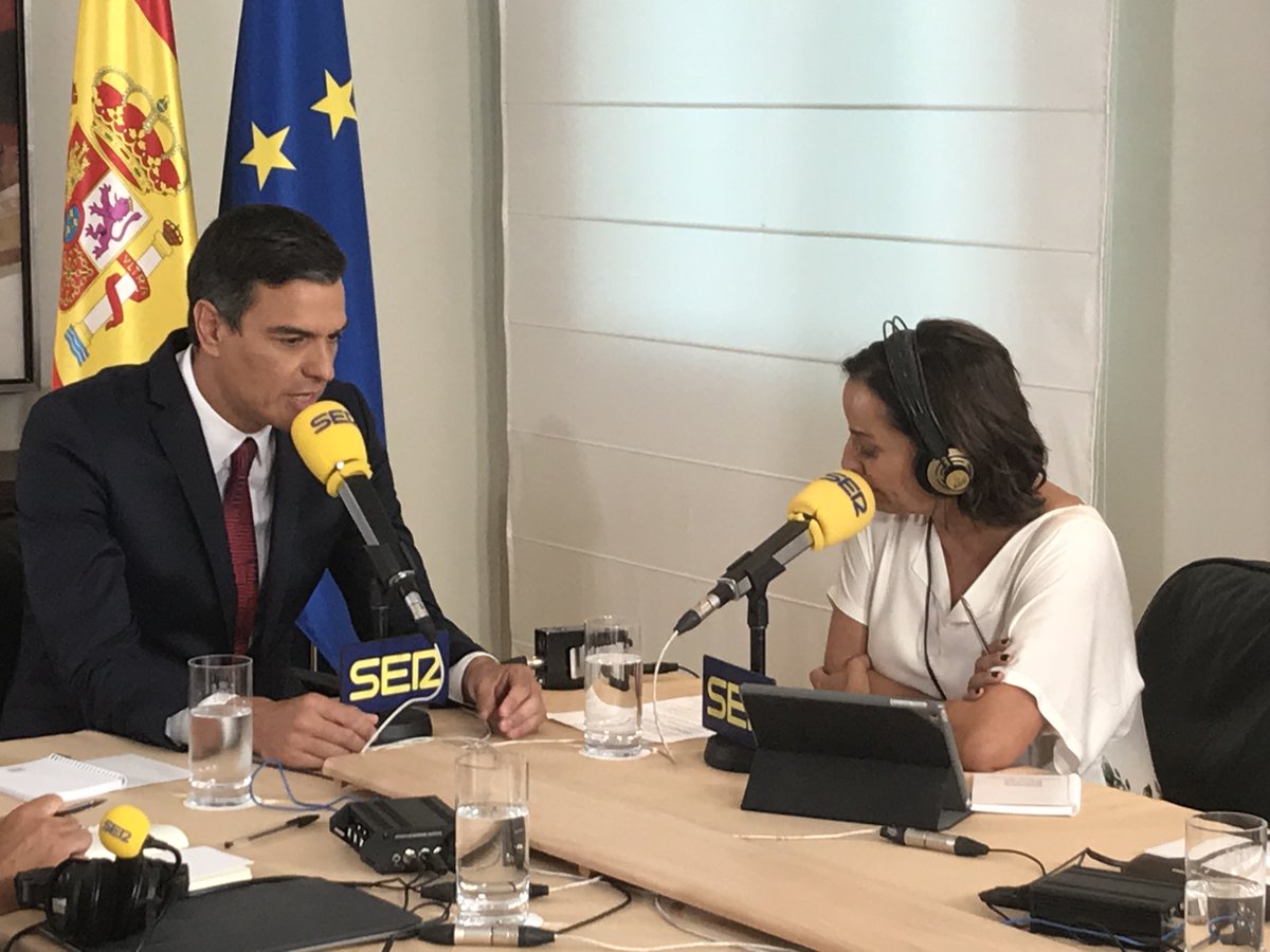 Pedro Sánchez y Pepa Bueno, en la entrevista de la Cadena Ser.