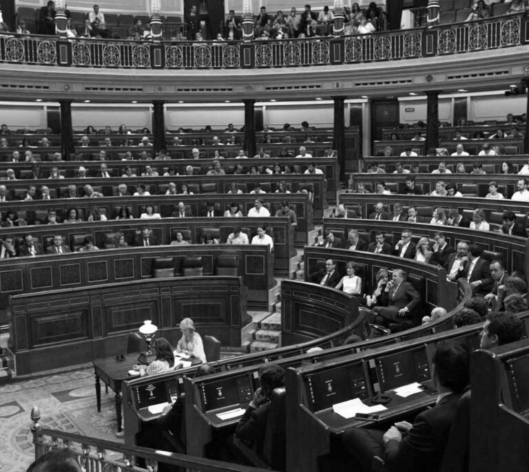 Los diputados cobran 1.000 € más al año pese a que Sánchez anunció limitar la subida