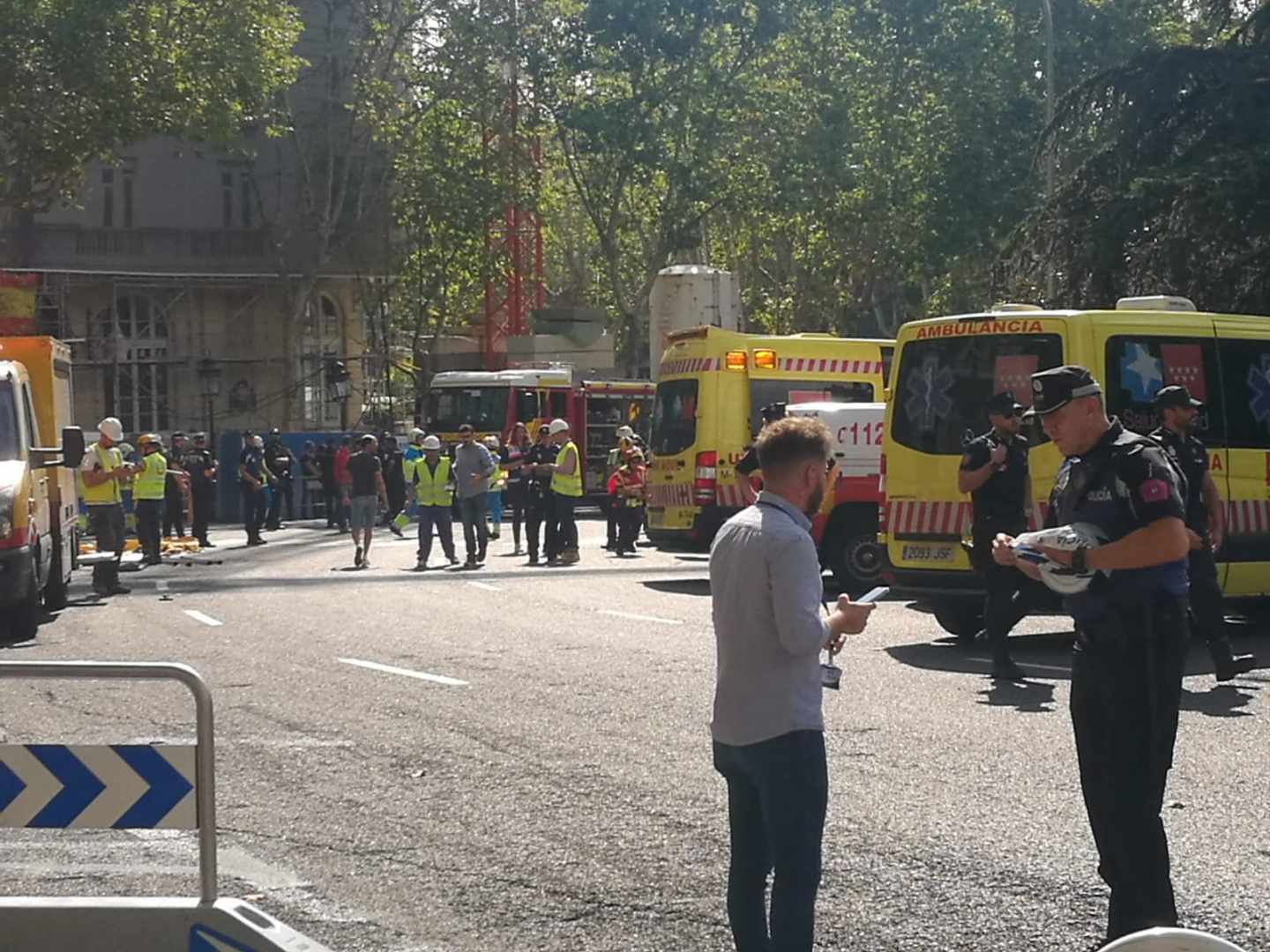Un muerto y varios trabajadores atrapados tras el derrumbe en las obras del Hotel Ritz de Madrid