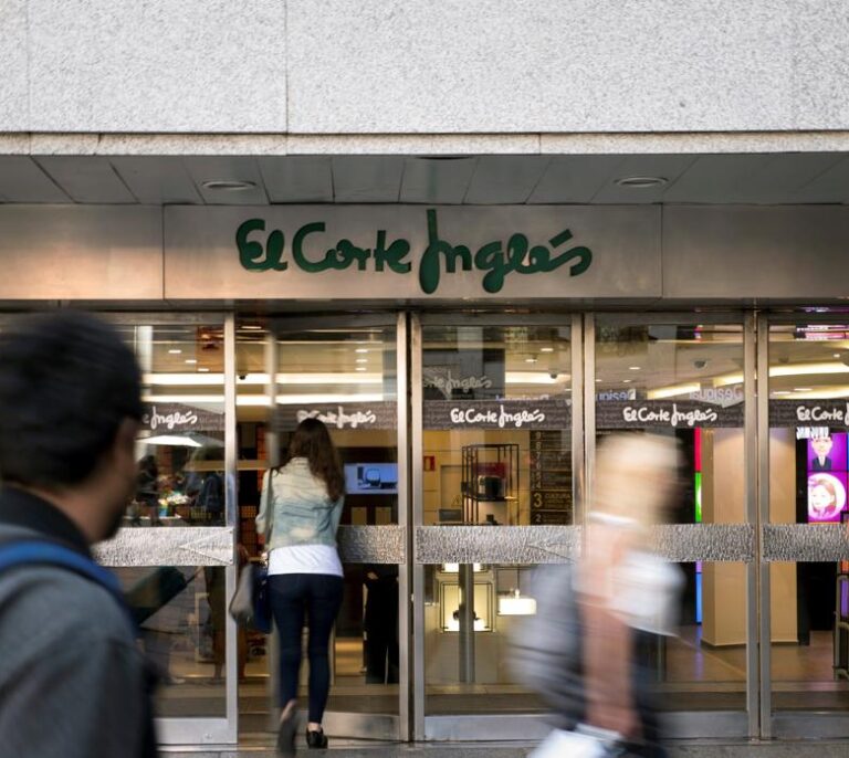 El Corte Inglés 'regala' a los usuarios de su tarjeta el 15% de sus compras este miércoles