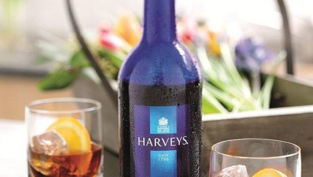 Botella de vino de la marca Harveys.