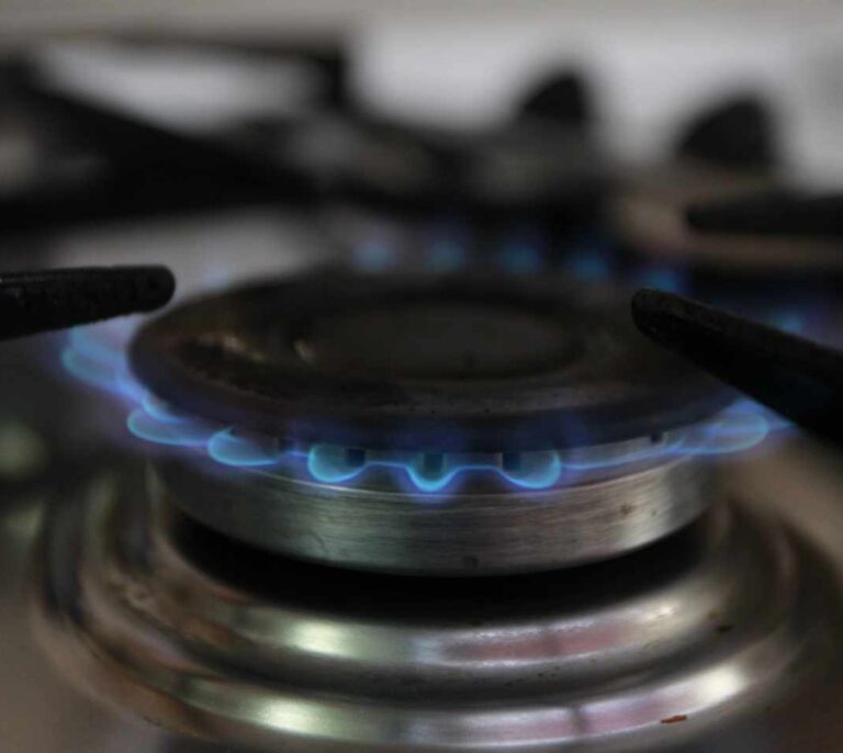 Llega otro 'tarifazo': el precio del gas natural para hogares se disparará hasta fin de año
